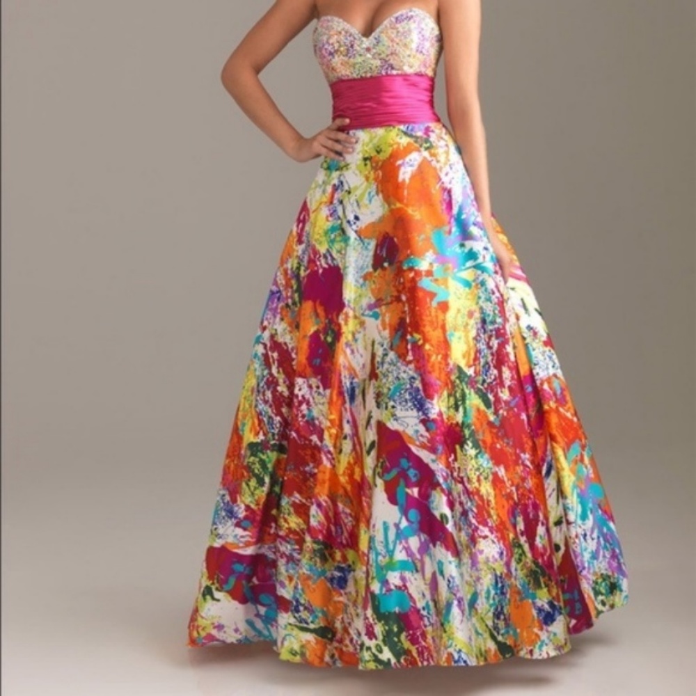 Prom Dress Night Move - Picture 4 of 5